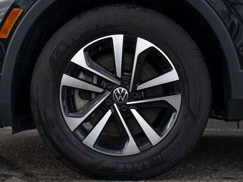 Used 2023 Volkswagen Tiguan S image 13