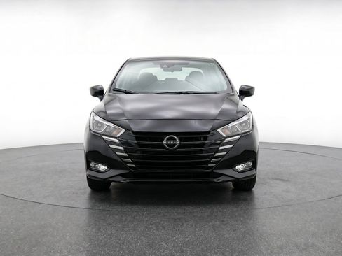 Used 2025 Nissan Versa SV FWD image 2