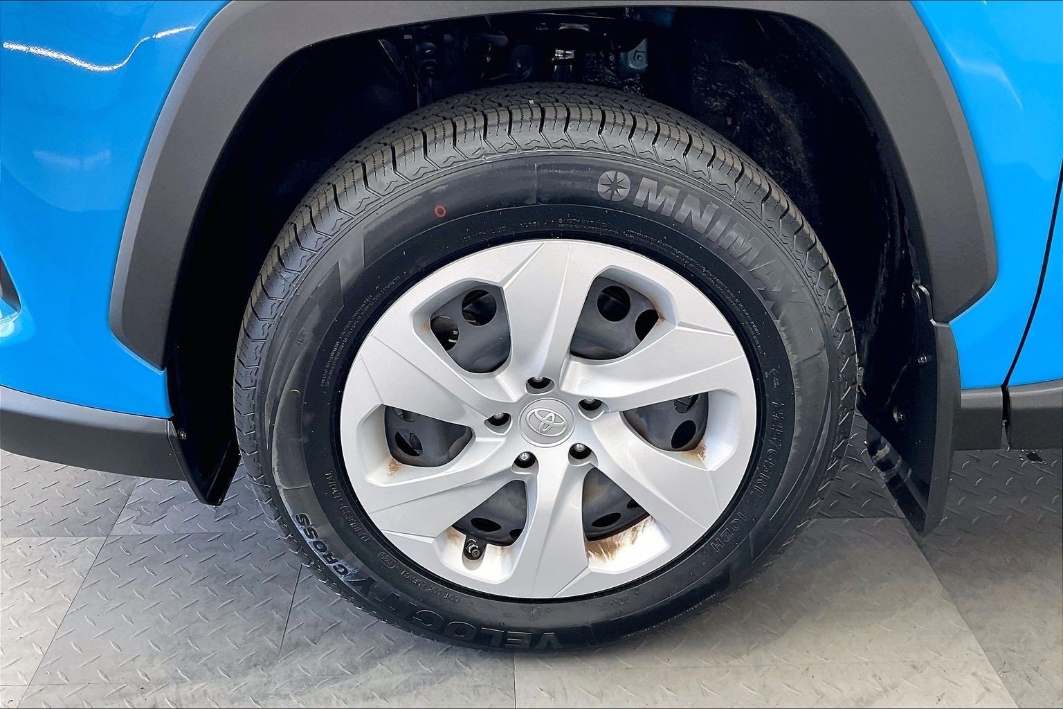 Used 2019 Toyota RAV4 LE w/ All Weather Liner Package FWD image 8