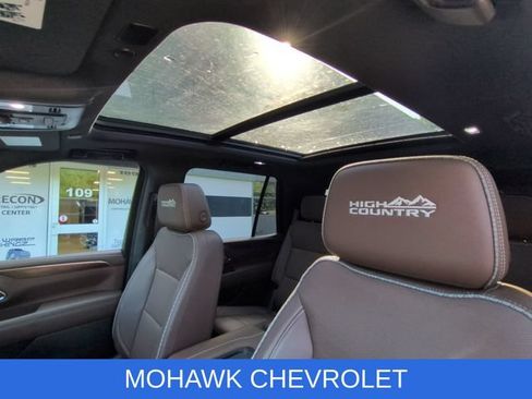 Used 2023 Chevrolet Tahoe High Country AWD/4WD image 19