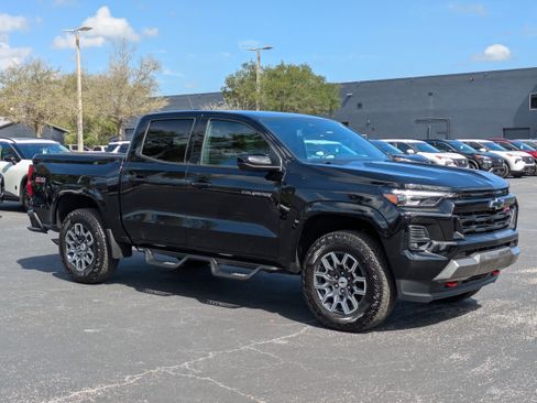 Used 2024 Chevrolet Colorado Z71 w/ Z71 Convenience Package 2 AWD/4WD image 2