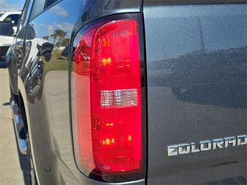 Used 2020 Chevrolet Colorado LT image 7