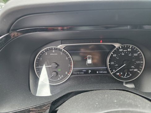 Used 2022 Nissan Pathfinder SV AWD/4WD image 22