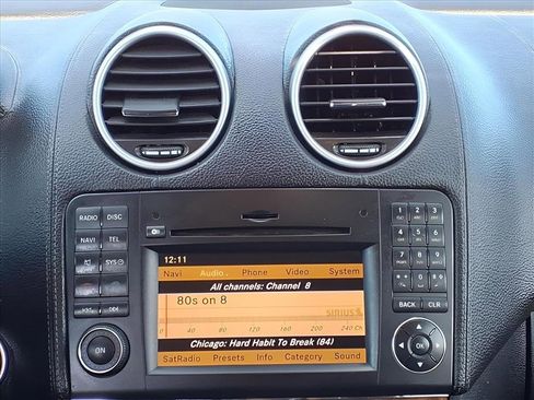 Used 2009 Mercedes-Benz GL 320 BlueTEC 4MATIC image 28