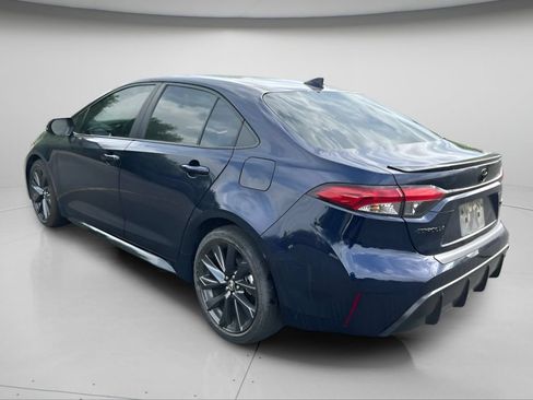Used 2025 Toyota Corolla XSE FWD image 11