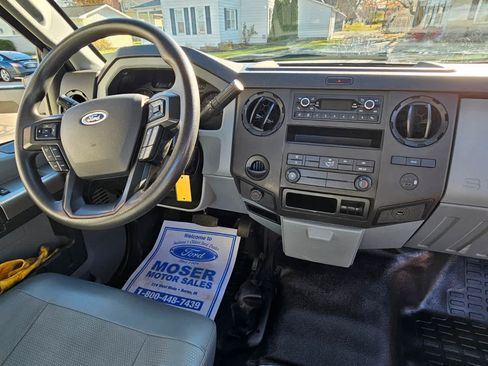 Used 2023 Ford F650 2WD Regular Cab Super Duty image 7
