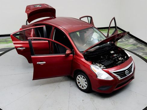 Used 2018 Nissan Versa SV image 18