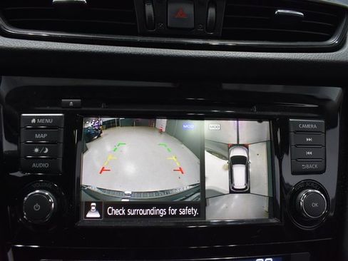 Used 2020 Nissan Rogue SL w/ Premium Package image 26