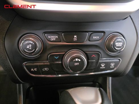 Used 2014 Jeep Cherokee Latitude image 14