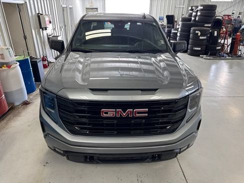 Used 2025 GMC Sierra 1500 Elevation AWD/4WD image 39