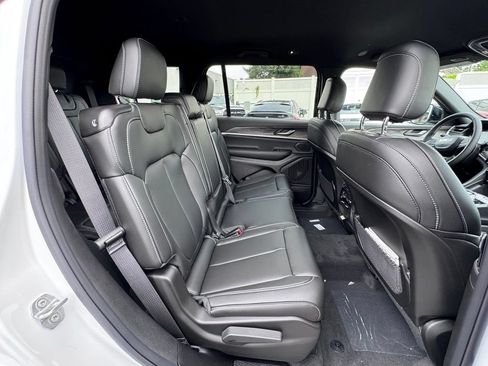 New 2026 Jeep Grand Cherokee L Limited AWD/4WD image 27