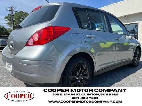 Used 2011 Nissan Versa 1.8 S w/ Plus Pkg image 3