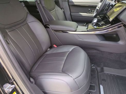 New 2026 Land Rover Range Rover Sport SE AWD/4WD image 18
