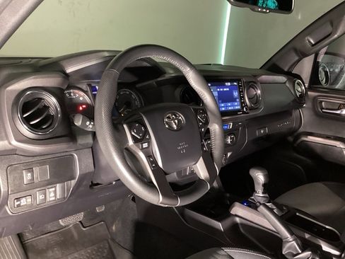 Used 2023 Toyota Tacoma TRD Off-Road image 10