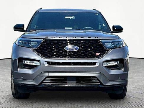 Used 2022 Ford Explorer ST w/ Equipment Group 401A AWD/4WD image 2