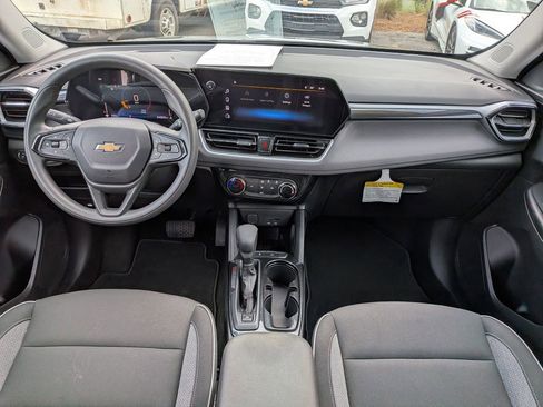 Used 2024 Chevrolet TrailBlazer LT w/ Driver Confidence Package FWD image 15