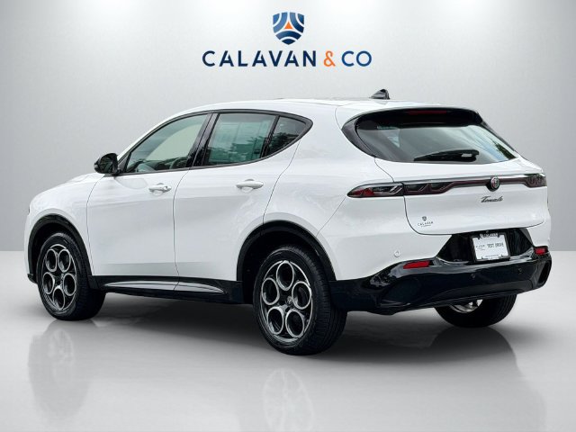 Used 2025 Alfa Romeo Tonale AWD/4WD image 5