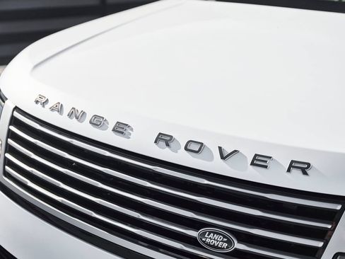 Used 2024 Land Rover Range Rover SV AWD/4WD image 7