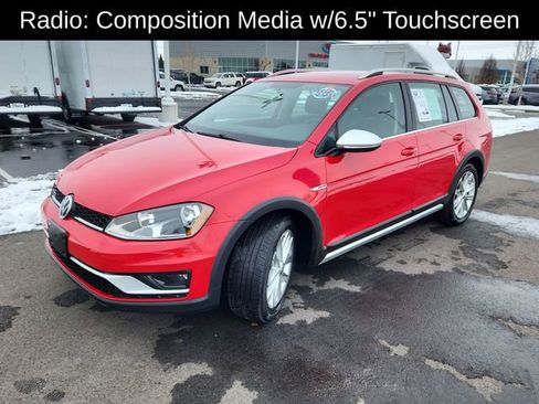 Used 2017 Volkswagen Golf Alltrack S image 3