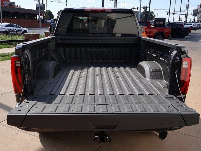 New 2026 GMC Sierra 2500 Denali Ultimate w/ Max Trailering Package AWD/4WD image 14