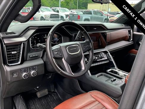 Used 2025 GMC Sierra 3500 Denali Ultimate AWD/4WD image 17