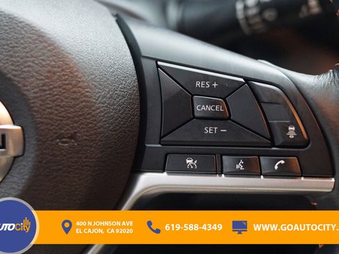 Used 2023 Nissan Sentra SR w/ SR Premium Package FWD image 17