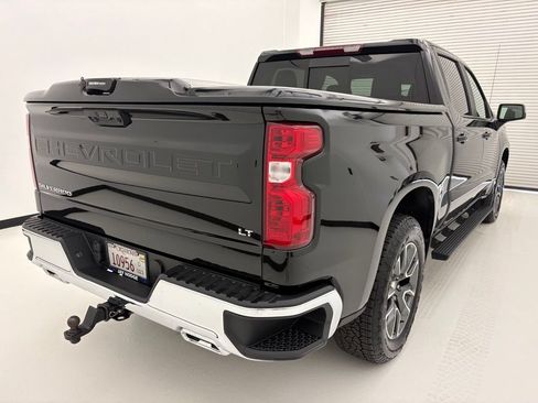 Used 2025 Chevrolet Silverado 1500 LT AWD/4WD image 21