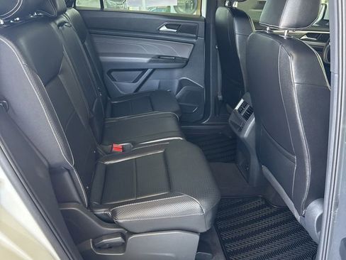 Used 2021 Volkswagen Atlas Cross Sport SE FWD image 8