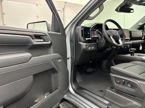 New 2026 GMC Sierra 1500 SLT w/ SLT Premium Package AWD/4WD image 16