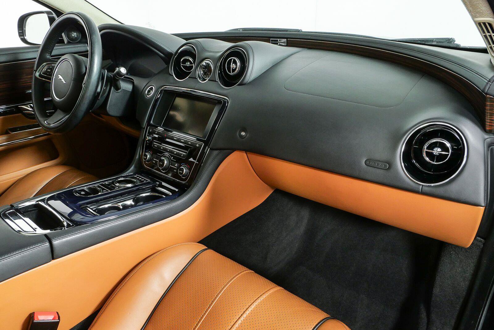 Used 2013 Jaguar XJ L Portfolio AWD/4WD image 24
