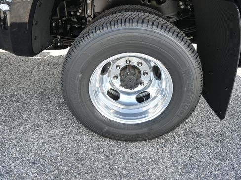 New 2026 Ford F350 King Ranch w/ Chrome Package image 13