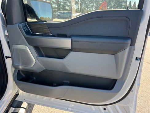 Used 2024 Ford F150 Lariat w/ Equipment Group 502A High image 14