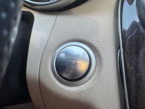 Used 2016 Mercedes-Benz C 300 4MATIC Sedan image 13