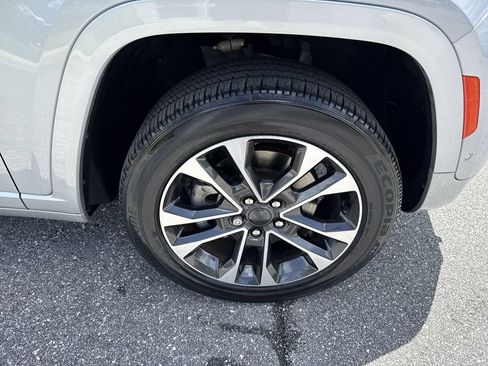 Used 2023 Jeep Grand Cherokee L Overland RWD image 60