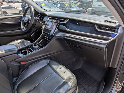 Used 2023 Jeep Grand Cherokee 4WD 4xe image 31
