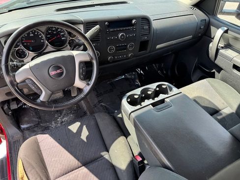 Used 2011 GMC Sierra 2500 SLE w/ SLE Preferred Package AWD/4WD image 9