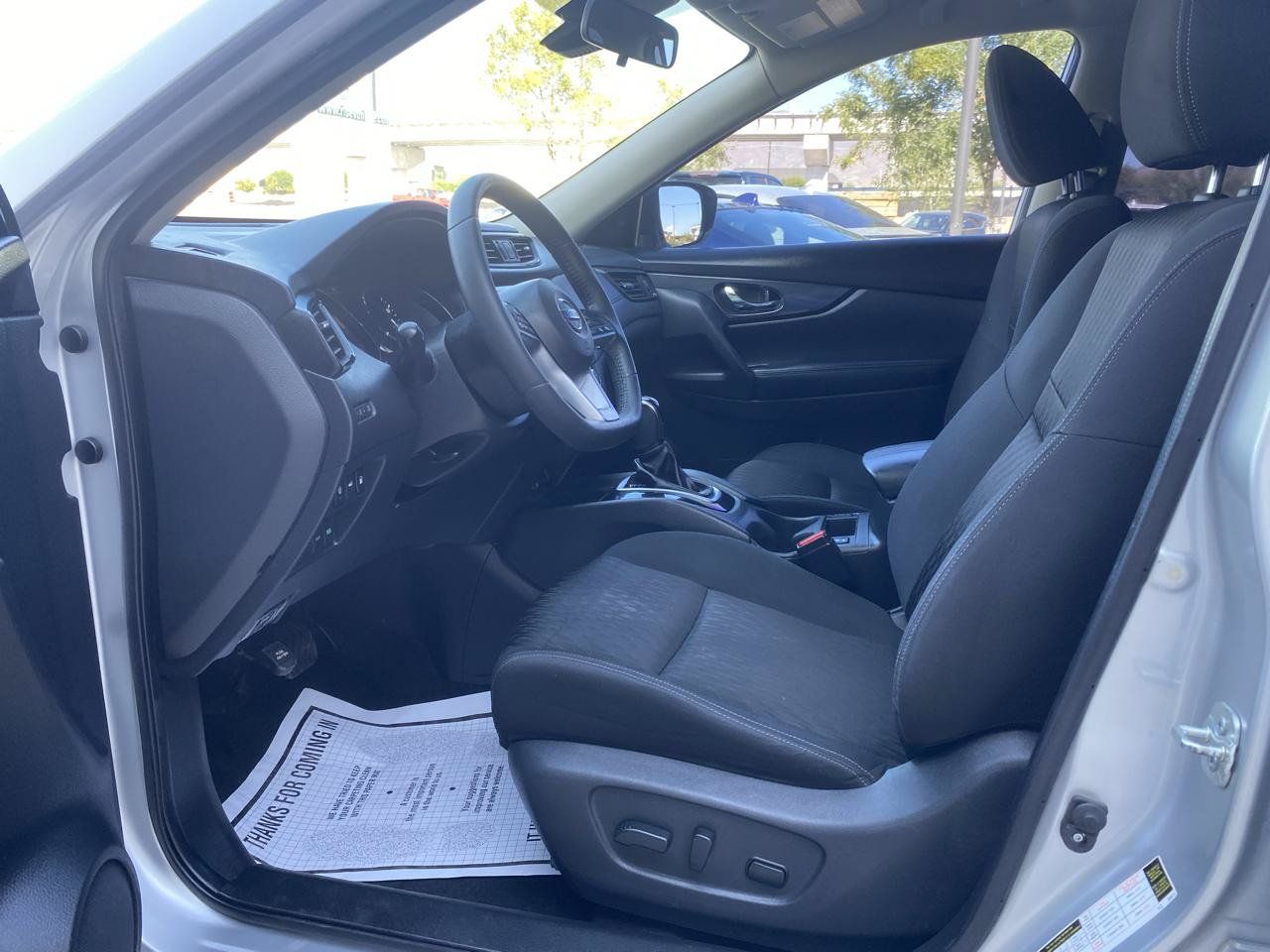 Used 2020 Nissan Rogue SV FWD image 16