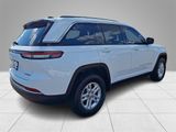 Used 2023 Jeep Grand Cherokee Laredo image 4