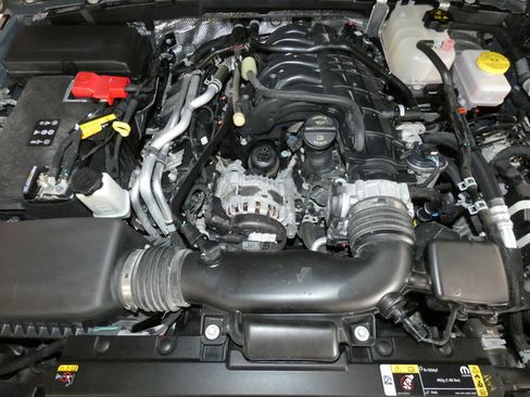 Used 2024 Jeep Wrangler Unlimited Sport image 24