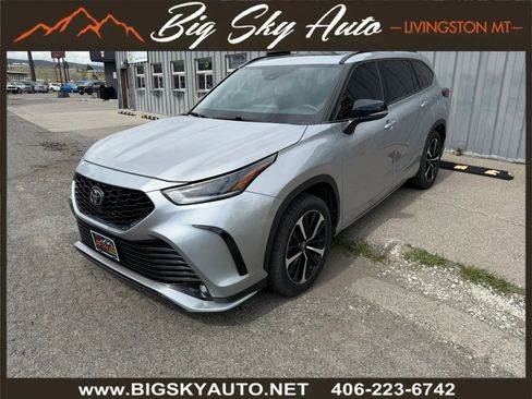 Used 2021 Toyota Highlander XSE AWD/4WD image 3