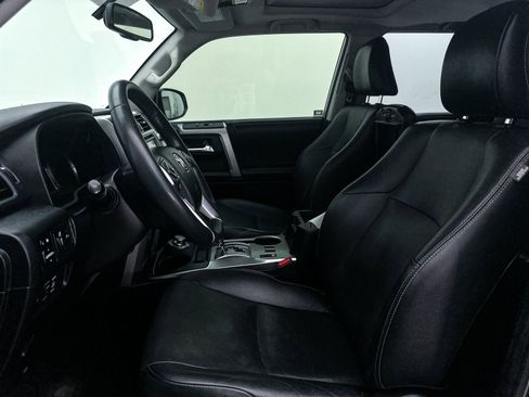 Used 2018 Toyota 4Runner Limited AWD/4WD image 18
