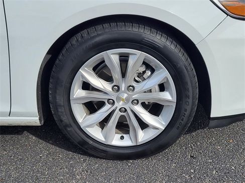 Used 2024 Chevrolet Malibu LT image 6