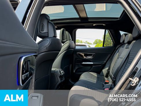 Used 2025 Mercedes-Benz GLC 300 4MATIC w/ AMG Line image 12