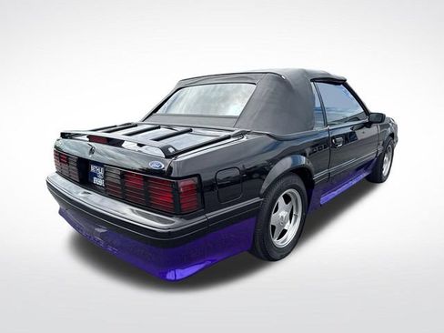 Used 1988 Ford Mustang GT RWD image 5