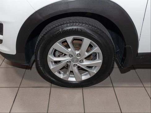 Used 2020 Hyundai Tucson SE image 6
