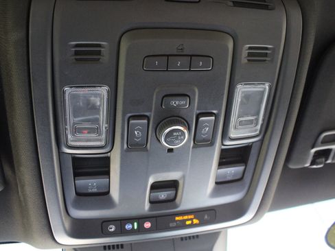 Used 2023 Cadillac Escalade ESV Premium Luxury w/ Performance Package AWD/4WD image 47