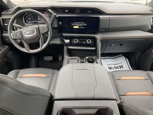 Used 2024 GMC Sierra 2500 AT4 w/ AT4 Preferred Package image 13