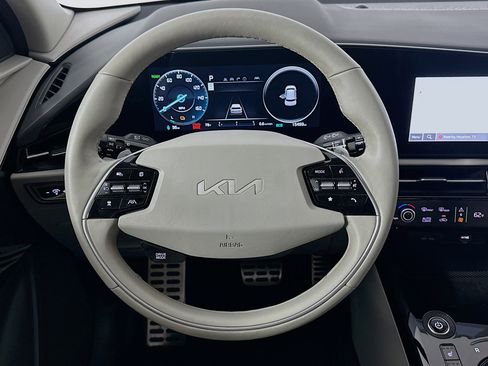 Used 2023 Kia Niro Wave FWD image 18
