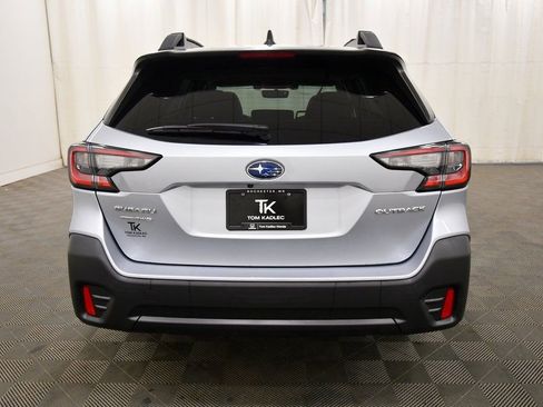 Used 2022 Subaru Outback Premium image 6