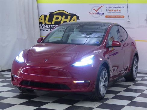 Used 2023 Tesla Model Y Long Range AWD/4WD image 4